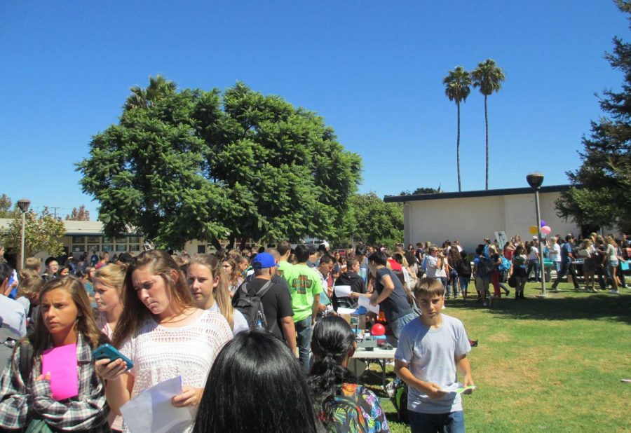 Students gather in hordes to Club Rush, joining clubs they may or may not care about, says writer Athena Quddus, Stinger Copy Editor